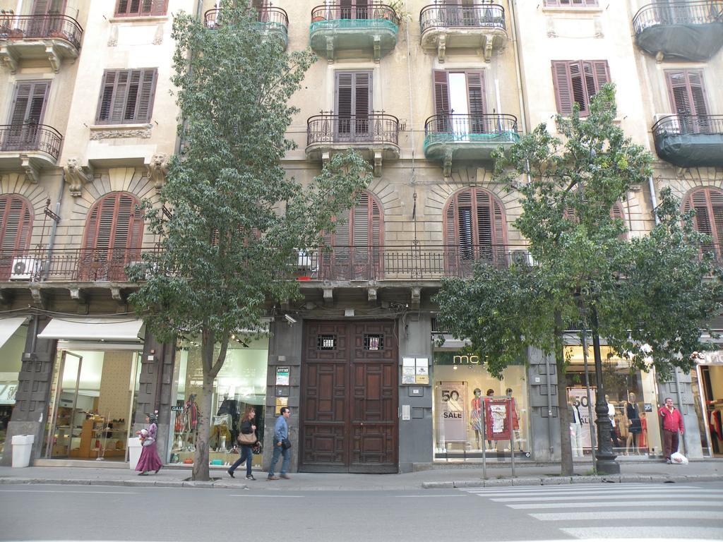 Hostel Josef Palermo Eksteriør bilde